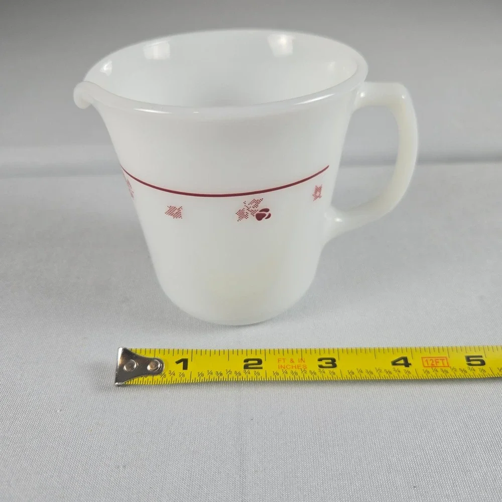 Corning Ware Country Cornflower Red Hearts Creamer Pitcher 20 oz White USA